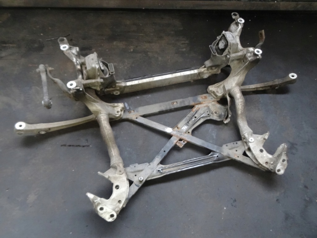 фото №1, Підрамник поперечина перед audi q5 2.0 tdi