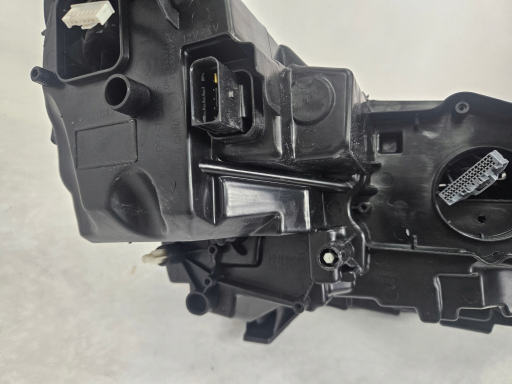 Peugeot 3008 5008 2 2016 - 2021 лампа фара full led лівий 9826572780 Зі Шроту