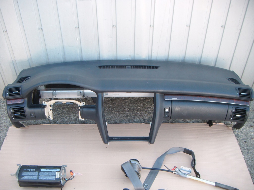 фото №9, Audi a8 d2 94-02 консоль подушки безопасности ремни