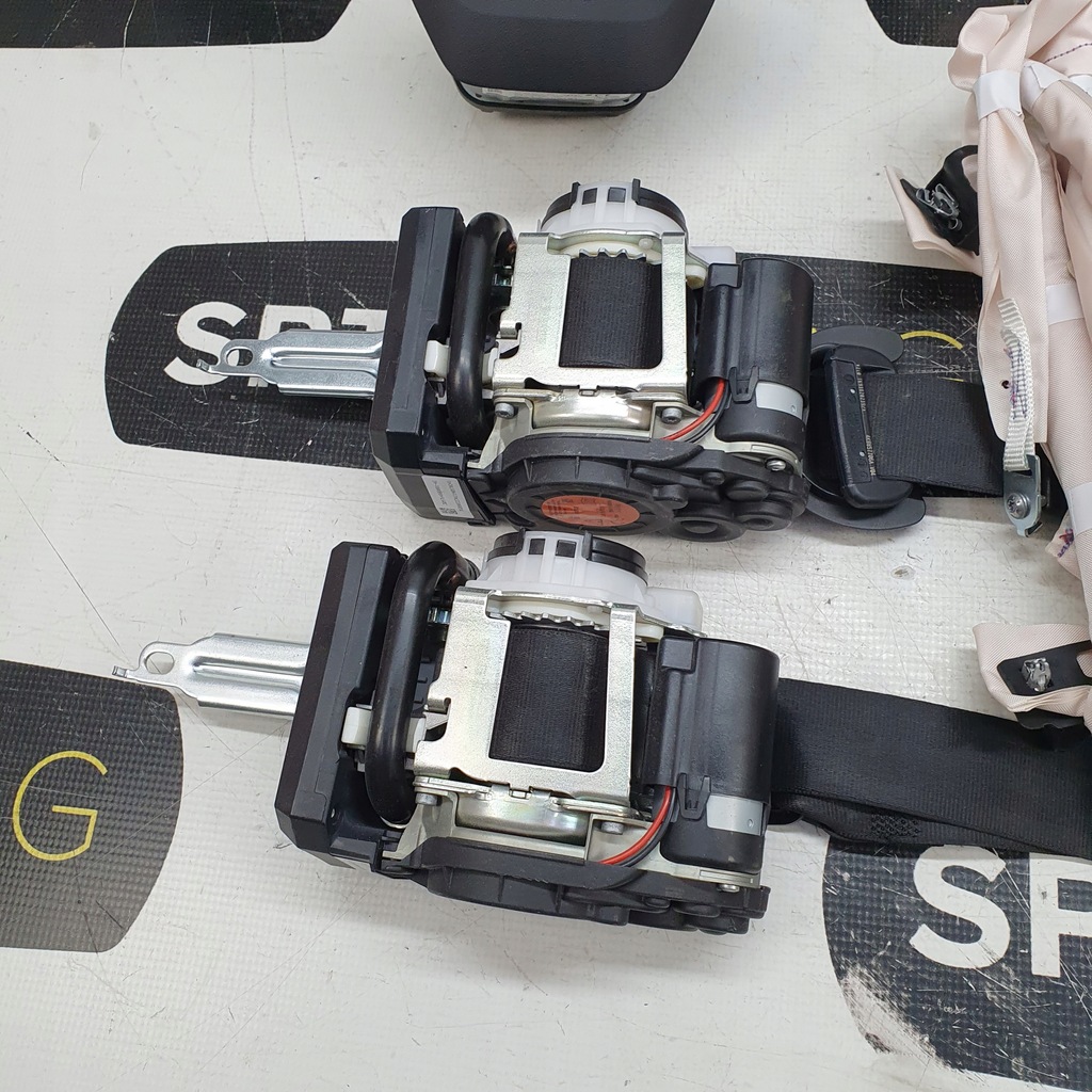 фото №8, A6 c8 4k a7 4k приборная панель консоль подушки безопасности ремни подушка безопасности