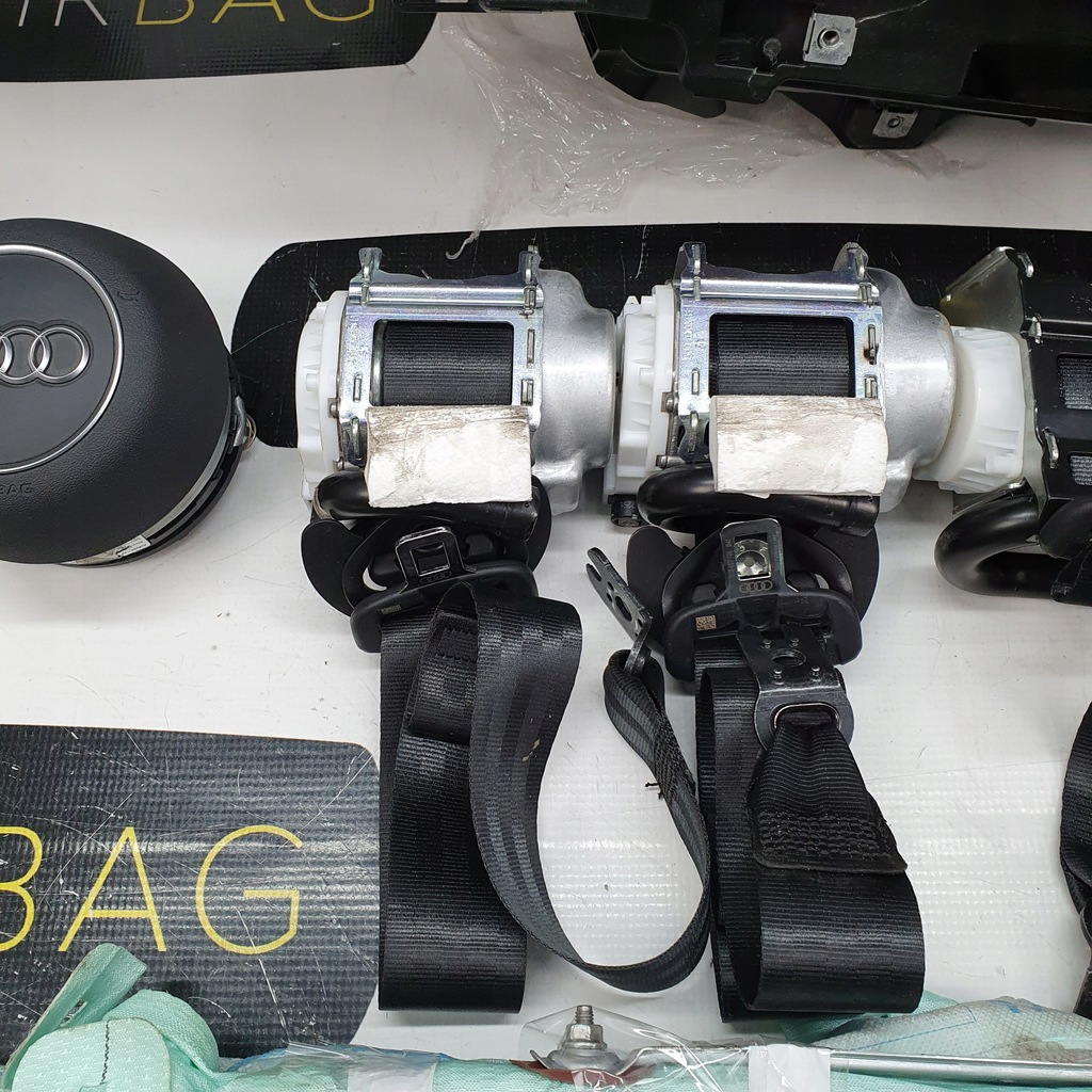 фото №7, A3 8y панель приладів консоль подушки безпеки ремені подушка безпеки шторки безпеки air bag