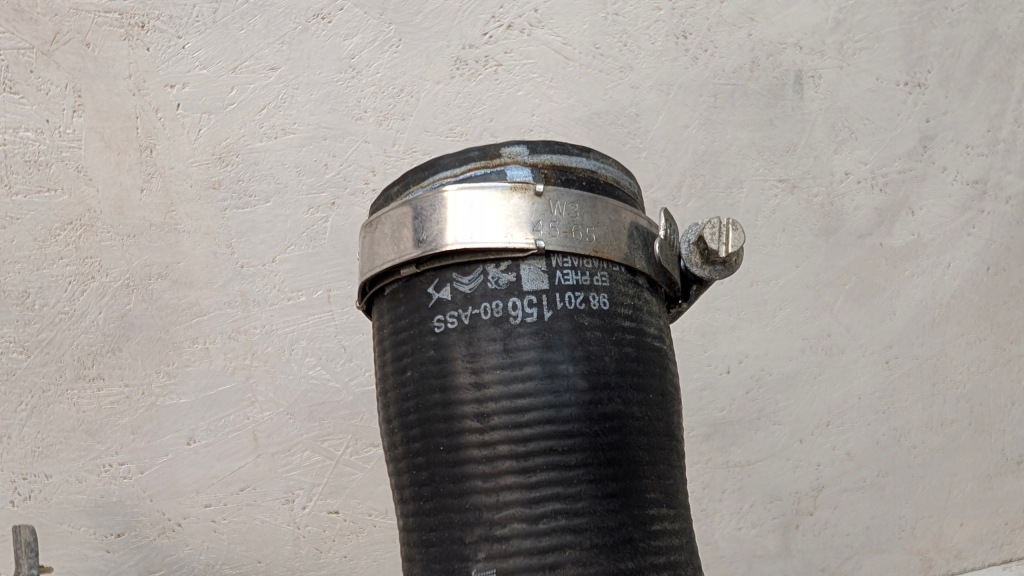 Peugeot 508 2 2 1.6 thp phev интеркулер воздуховод воздуха пабтрубок  шланг в Украине