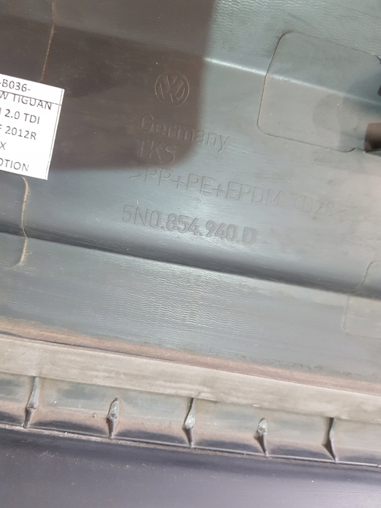 фото №12, Молдинг накладка дверь правый перед 5n0854940d vw tiguan 5n 12r eur