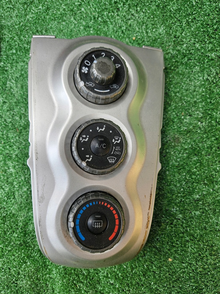 фото №1, Панель кондиціонера toyota yaris ii 05-