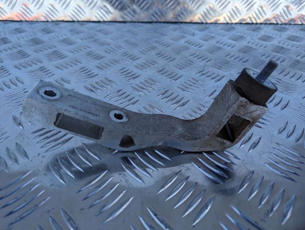 фото №1, Кронштейн кронштейн кольцо вентилятора scania