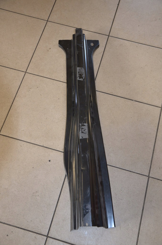 фото №1, Обшивка правого стійка góra wrangler jl 2018