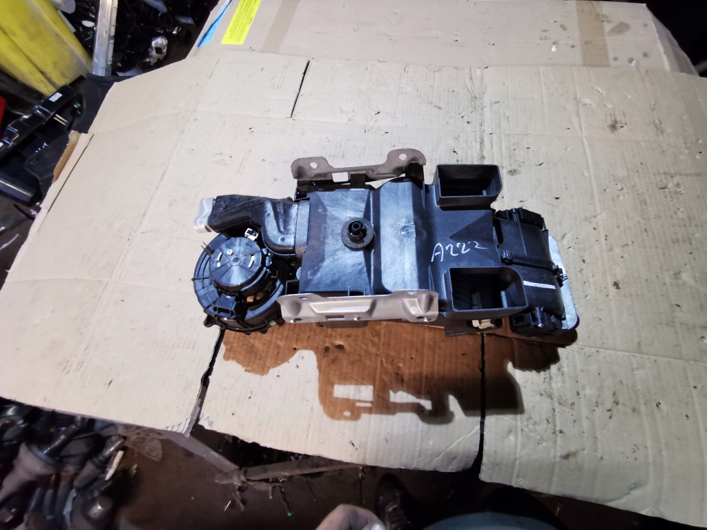 фото №1, Mercedes s w222 222 корпус отопитель воздуходувка 2228302405