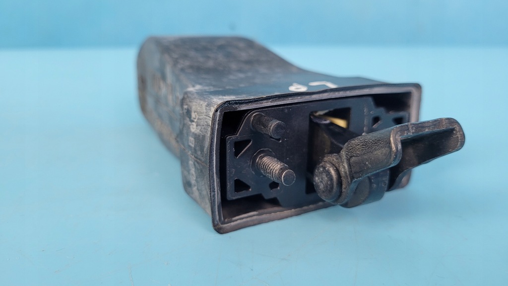 фото №8, Mercedes eqe 350+ 23r ограничитель дверь левый перед a2957201300