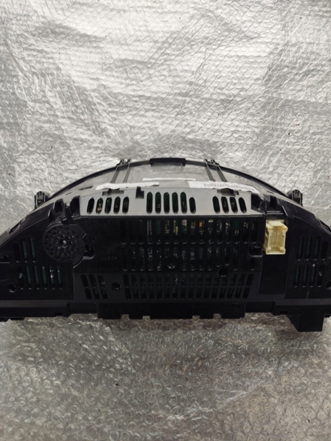 фото №5, Mercedes w204 счетчик приборы 1.8 компрессор amg line