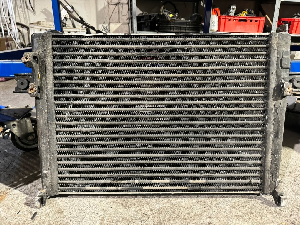 Купити Jeep wj 2.7 crd радіатор повітря інтеркулер