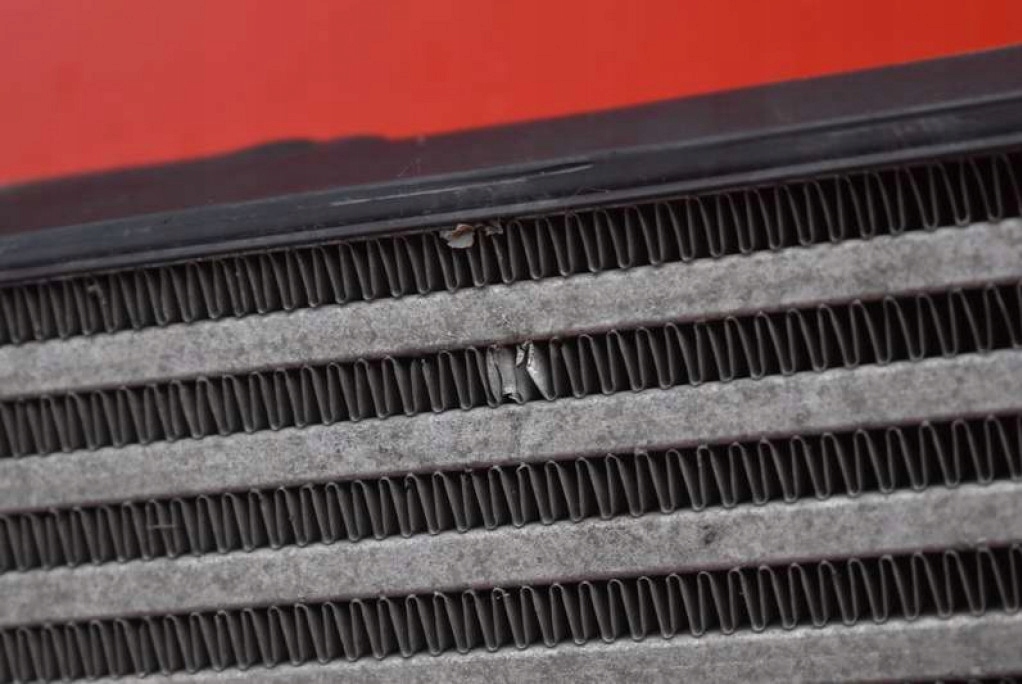 Радиатор интеркулер 1c0145803g vw passat b6 2.0 tdi 140 km 05-10 Доставка