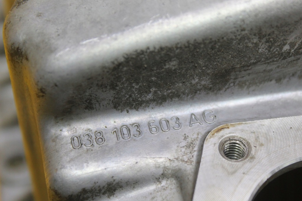 Купити Піддон масляна оливи vw audi a3 8p skoda seat 2.0 tdi 038103603ag