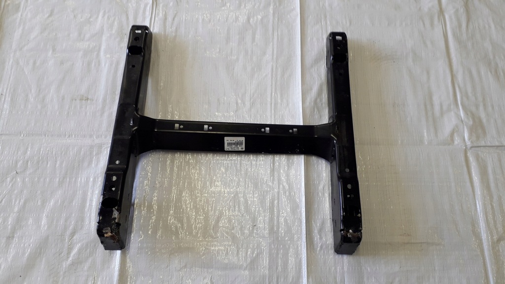 фото №15, Кронштейн сиденье правое vw golf v plus 1k0881034a