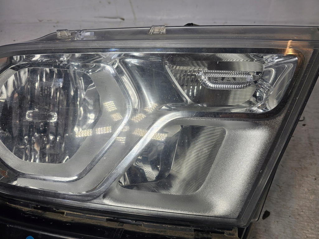 фото №11, Dodge ram v 19- лампа левый правый перед 68316080ag 68316081ag usa