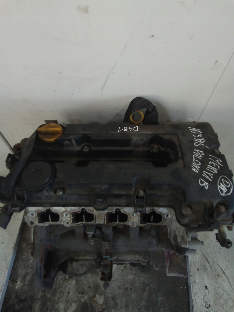 D481 стійку  двигун meriva b 1.4 a14xer Зі Шроту