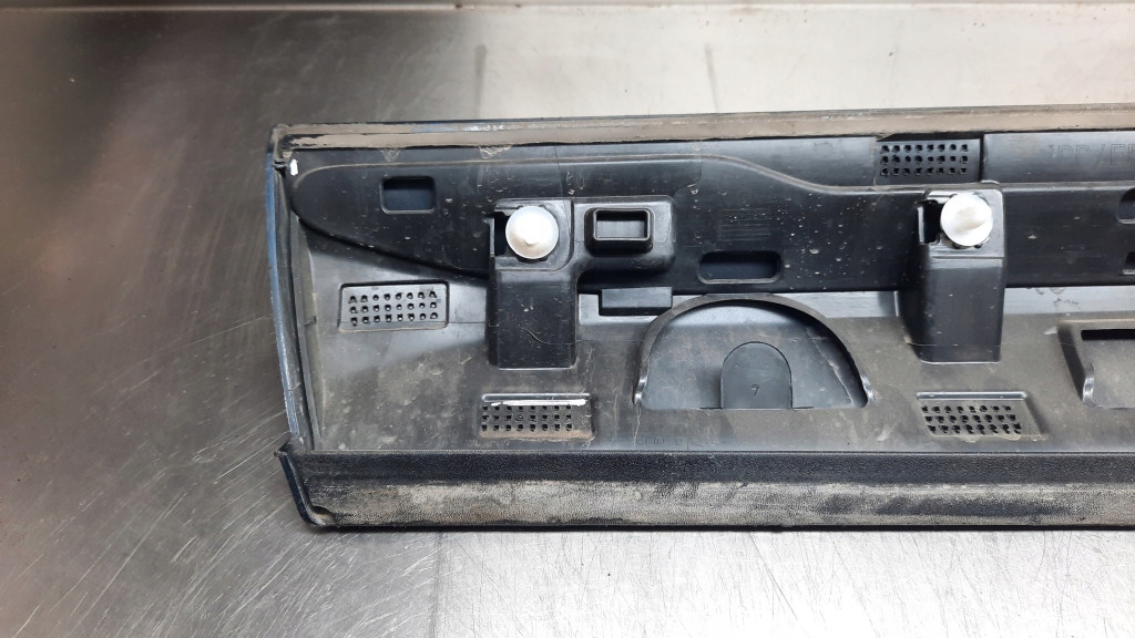 фото №13, Молдинг дверь правый перед 31440294 volvo xc60 ii