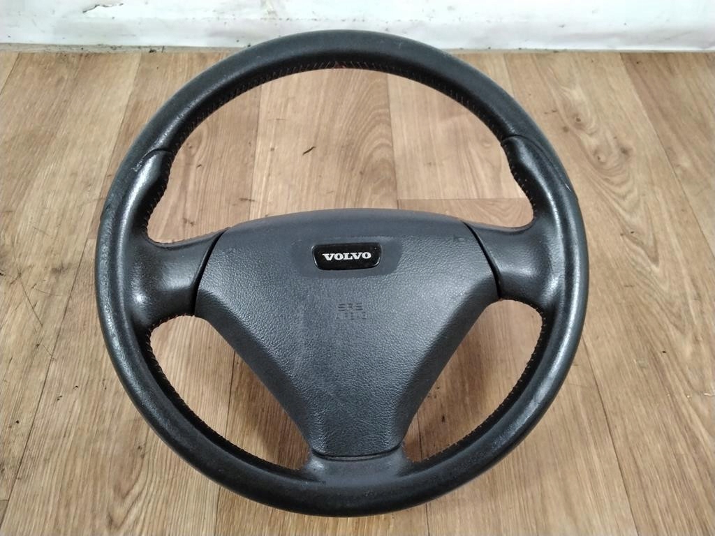 фото №1, Volvo v40 s40 воздуховод кожа