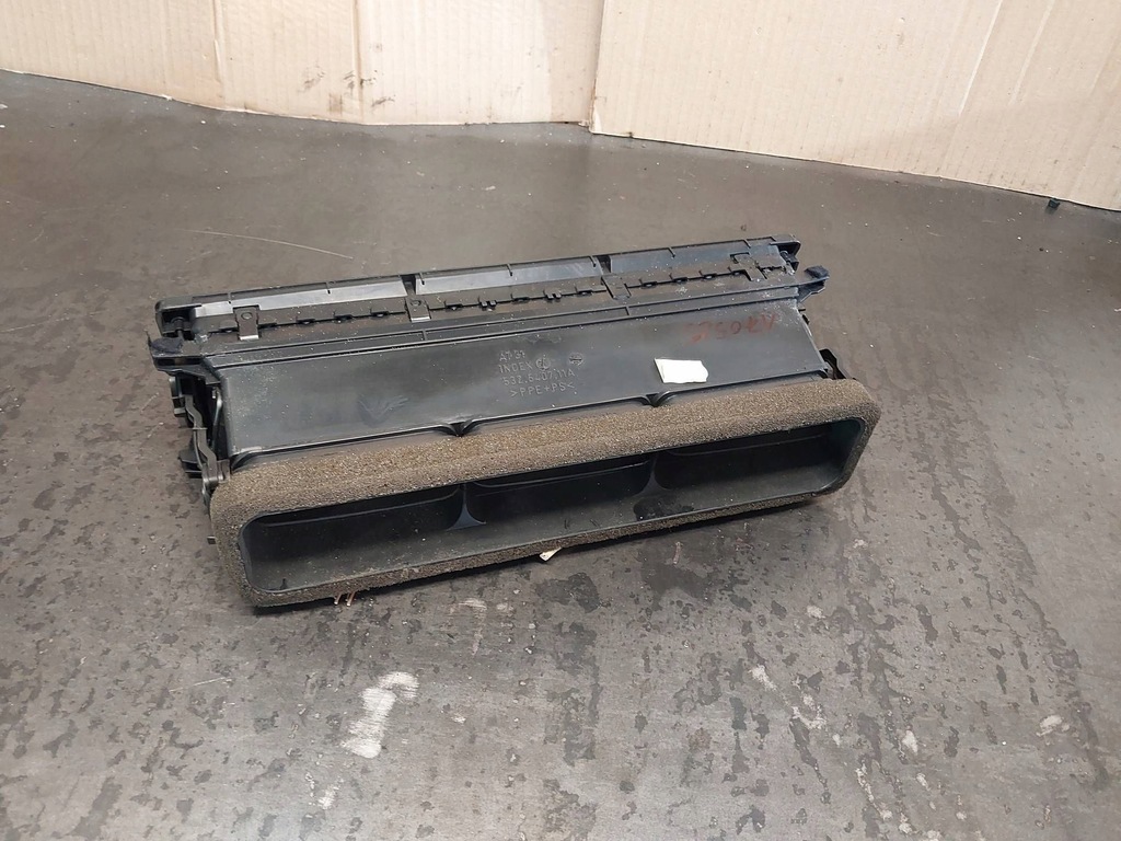 фото №7, Решётка обдув средняя audi a8 d2 4d 4d0820951 532540711a