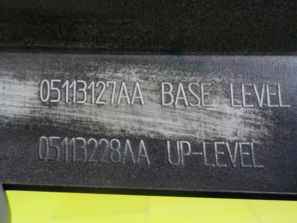 фото №7, Chrysler grand voyager v решётка радиатора решётка радиатора 05113127aa