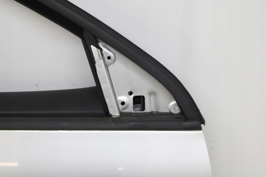 фото №4, Двері правий перед праве передні vw passat b7 2010r- la7w