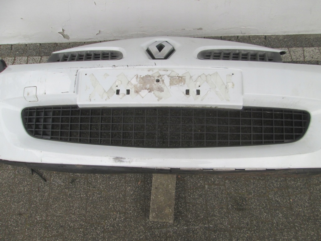 Бампер передний комплектный  renault clio 3 rs 2008 белый Недорого