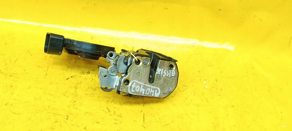 фото №7, Замок двері правий rzód lexus is 200 4контакти