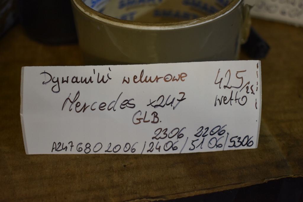 Килимки велюрові комплект . mercedes glb x247 1 в Україні