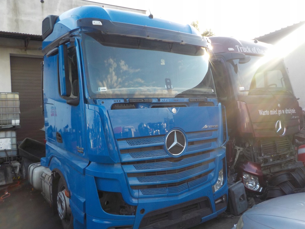 фото №3, Actros mp4 чверть bok кабіни