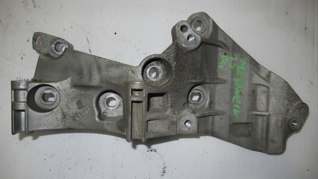 фото №1, Renault megane iv 1.5dci кронштейн генератора