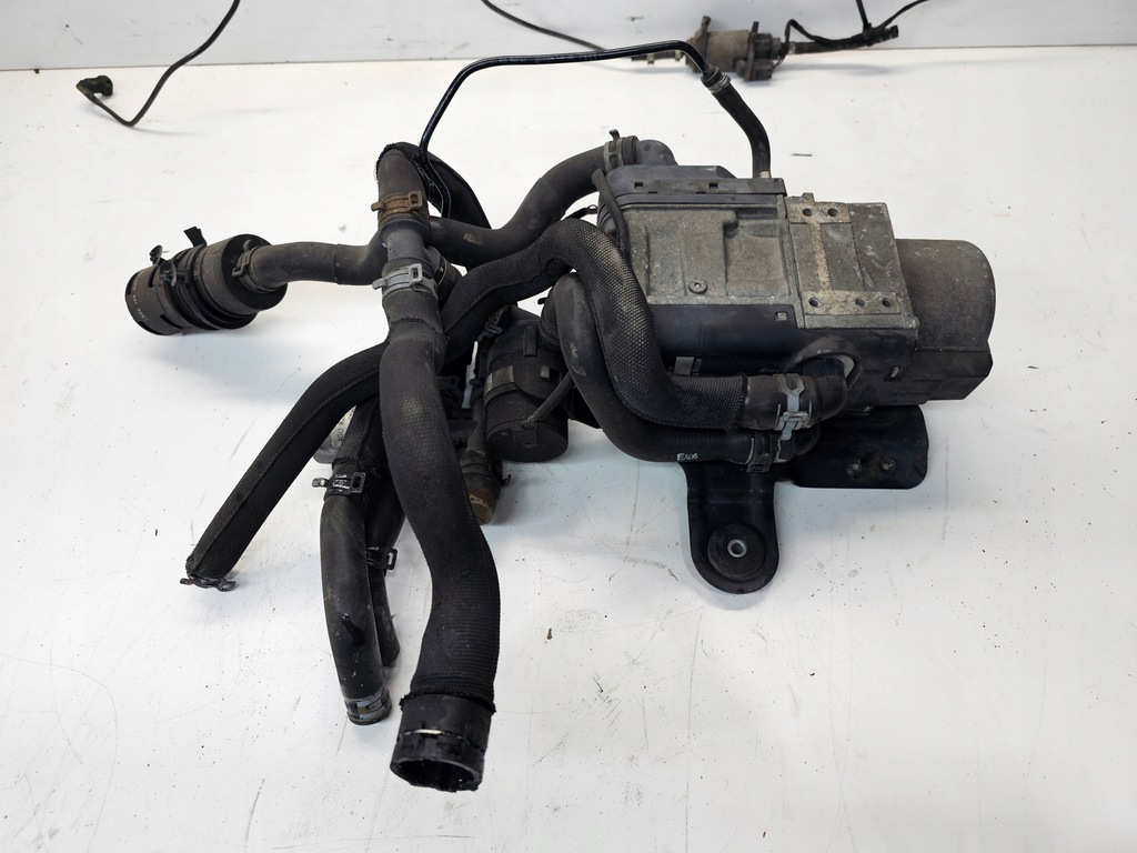 фото №10, Webasto дополнительный обогреватель audi a6 c6 4f0265081t комплект