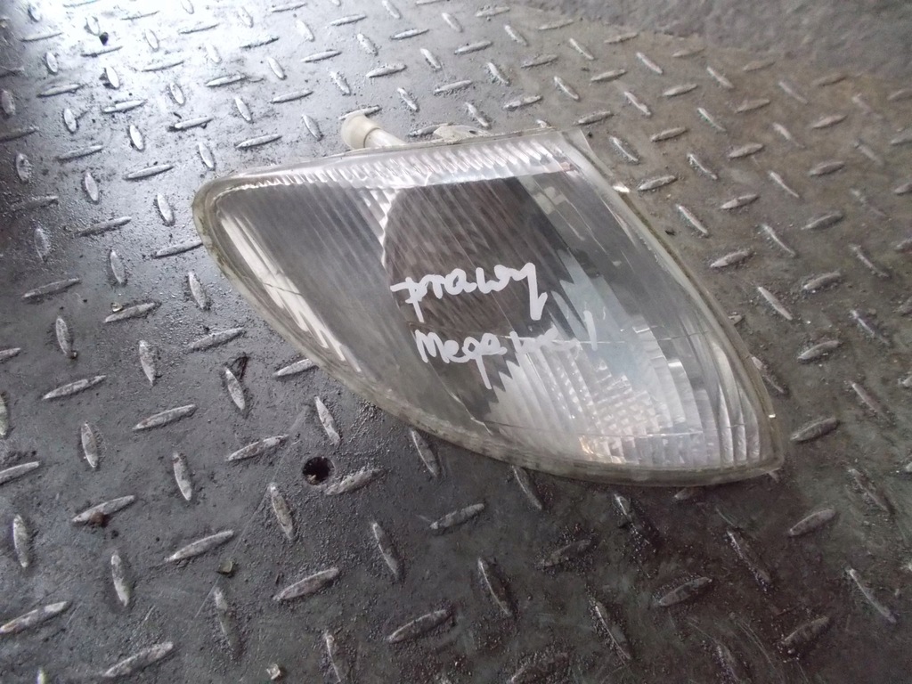 фото №1, Поворотник правый renault megane i