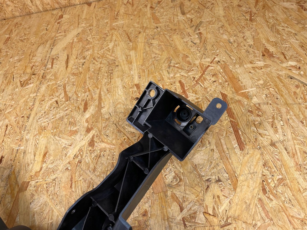 фото №12, Кронштейн кронштейн панель фары лампы перед правый volvo xc40 32234762 2017-