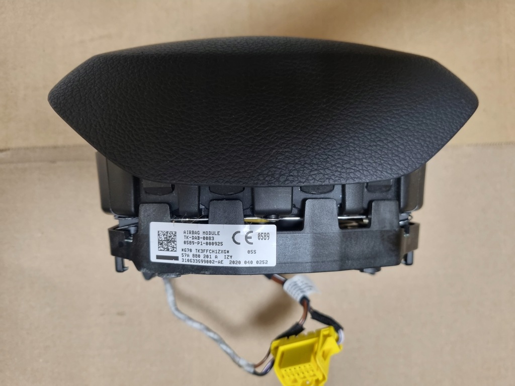 фото №8, Skoda karoq приборная панель консоль оригинал подушка безопасности водитель колено пассажир ремни