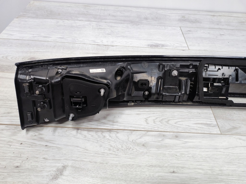 фото №9, Накладка задняя лампа vw taigo 2g7945093