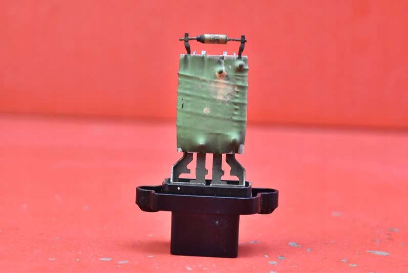 фото №1, Резистор обдув резистор peugeot 1007 06r