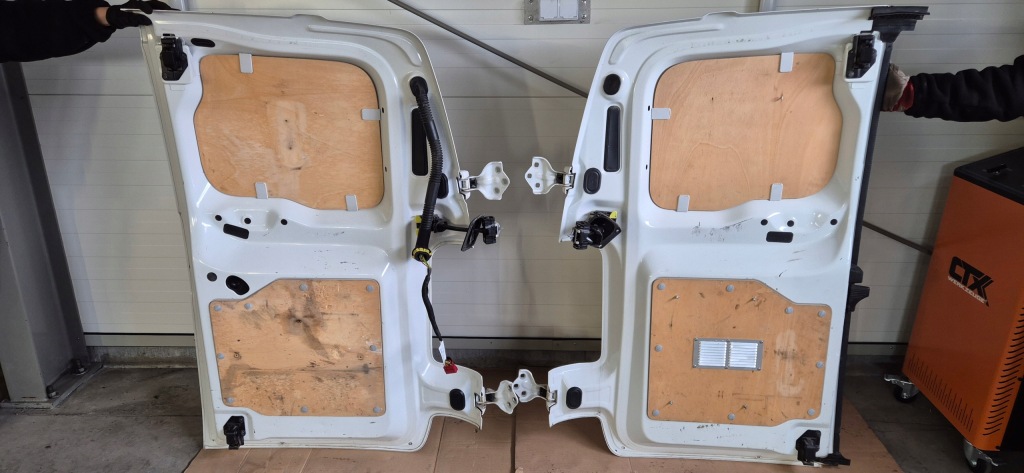 фото №6, Двері праве + ліва задня комплект, камера, петлі peugeot expert iii