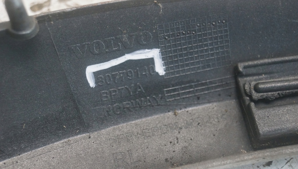 фото №10, Молдинг крила лівий задня volvo c30 30779140