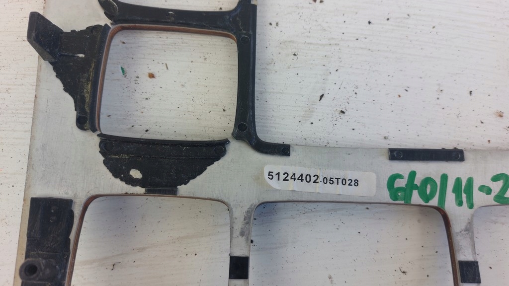 фото №4, Mercedes w220 рамка радио drewno