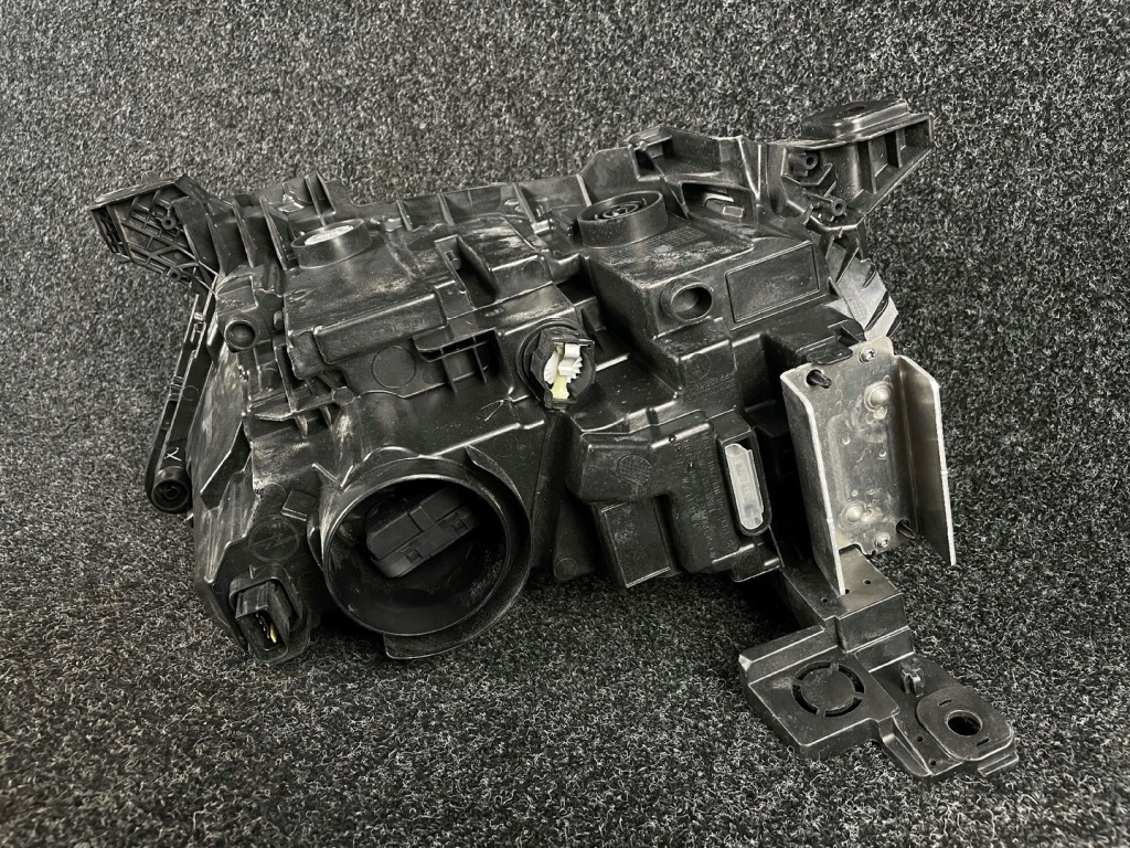 фото №12, Opel mokka b ii 20- лампа права перед передня 9847939180 jedna штука