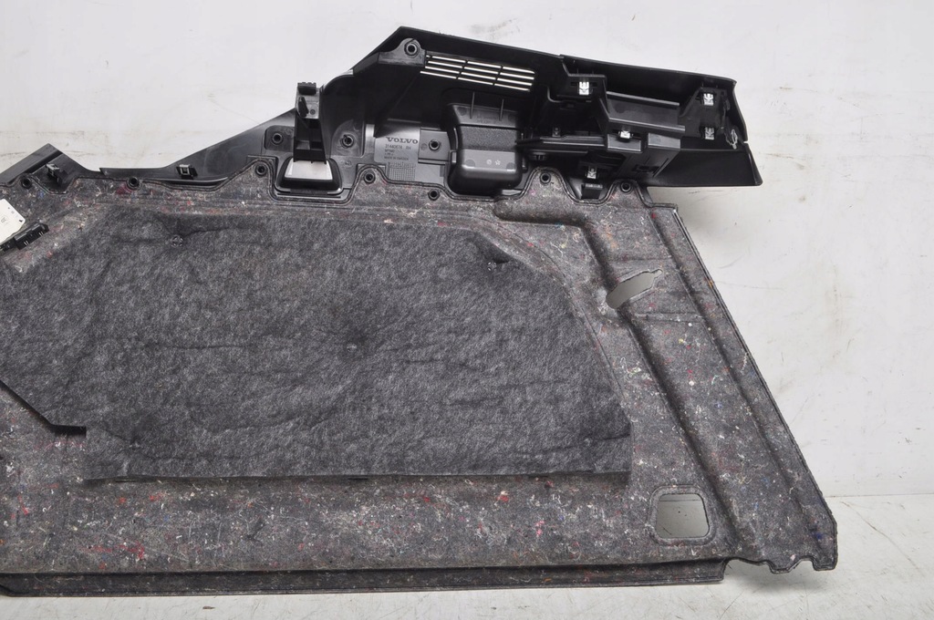 фото №10, Volvo xc60 ii обшивка багажника правый 31440674