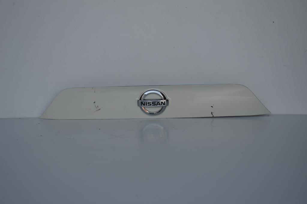 фото №1, Накладка накладка молдинг крышка багажника задняя nissan qashqai