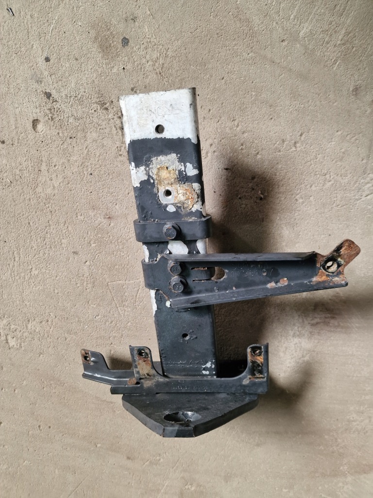 фото №1, Кронштейн вушко кронштейн двигуна scania r 1479472