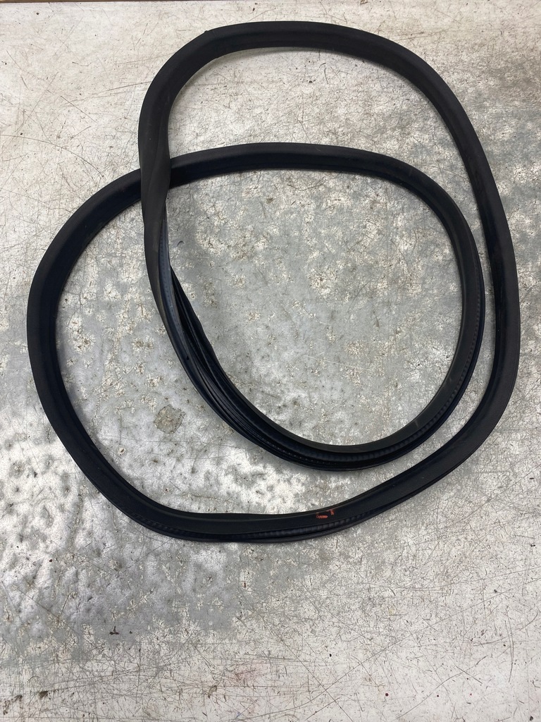 фото №1, Ford ka + plus прокладка дверь левый задняя