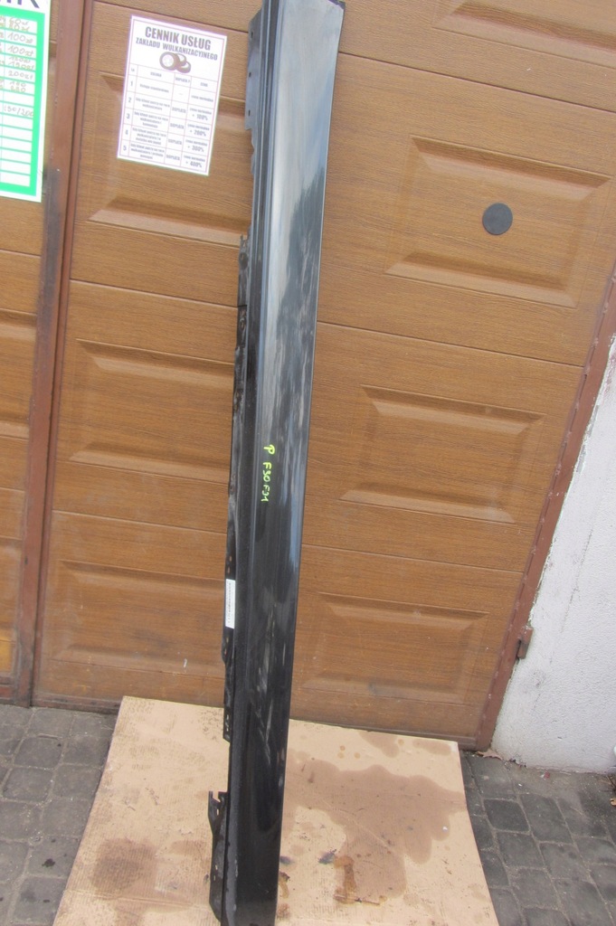 фото №1, Накладка молдинг правая порог bmw f30 31 blacksaphire