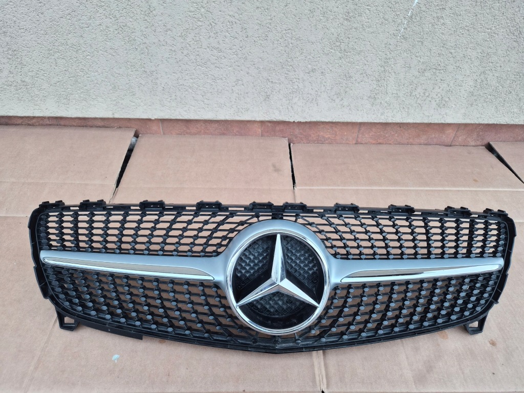 фото №1, Решітка радіатора решітка радіатора mercedes a klasa w176 176 amg lift оригінал