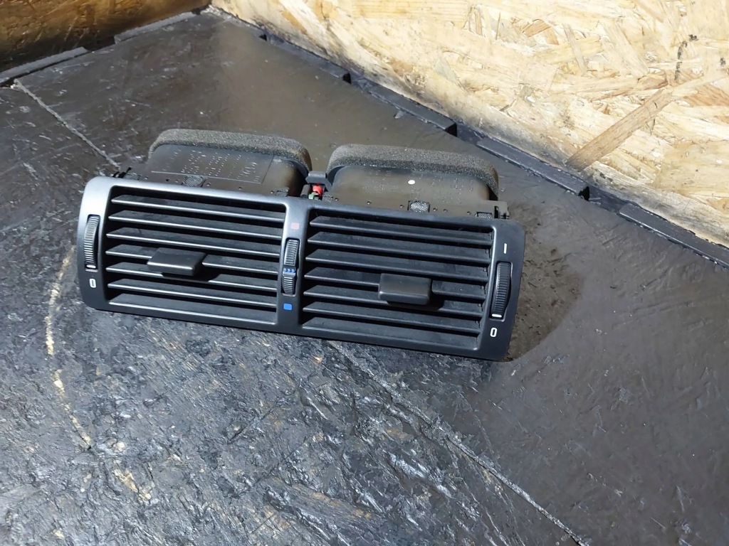 Решітка обдув середня bmw 5 e39 8361895 8363199 8370741 Київ