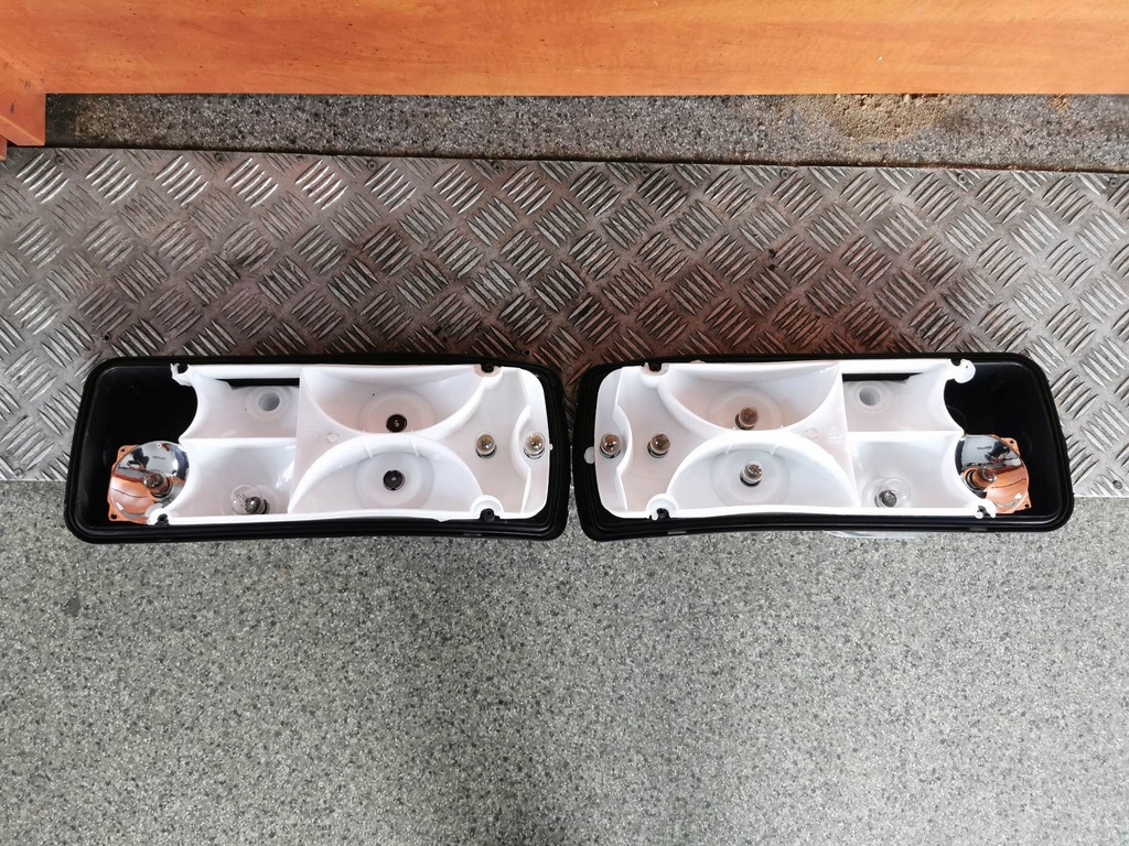 фото №1, Корпус лампы задняя mercedes spirnter 906 vw crafter