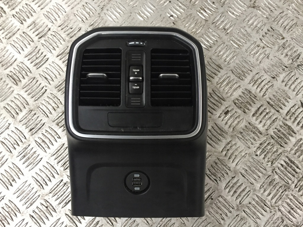 фото №1, Решётка обдув туннель задняя porsche macan