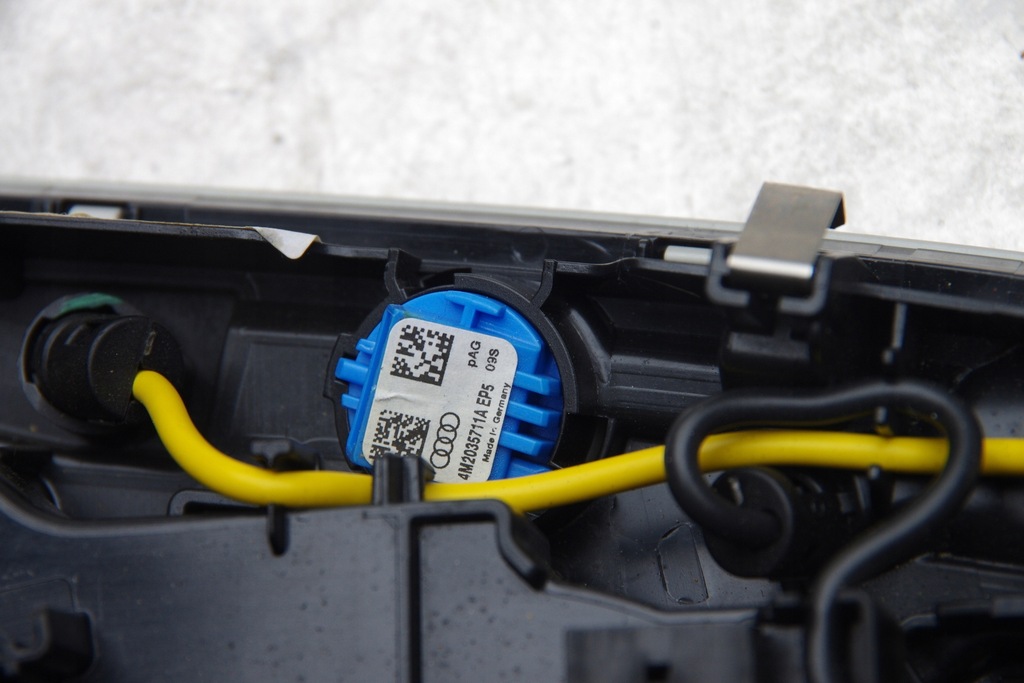 фото №7, Панель потолочный лампа audi q7 ii 4m