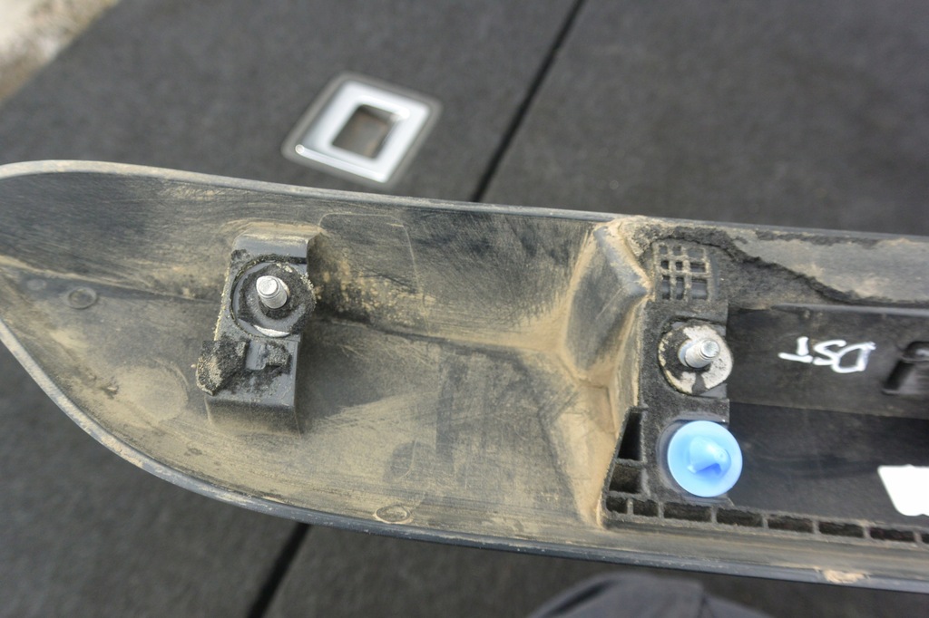 фото №15, Накладка кришки багажника камера kpl оригінал dacia renault duster ii